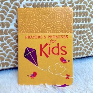 ✨NWT Prayers & Promises for Kids💛